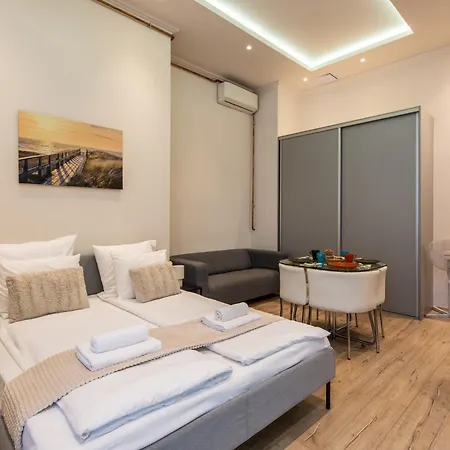 Lägenhet Center Paulay Ede Street 1br