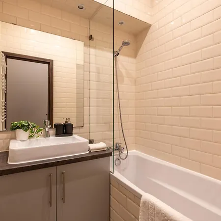 Lägenhet Center Paulay Ede Street 1br Budapest