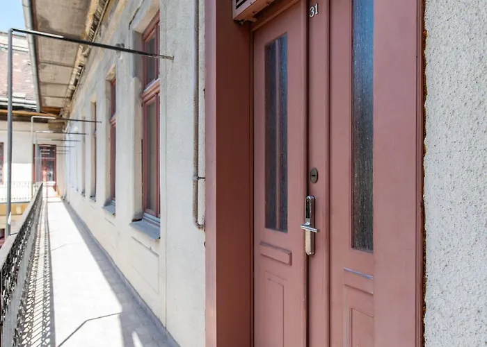 Center Paulay Ede Street 1br Apartman